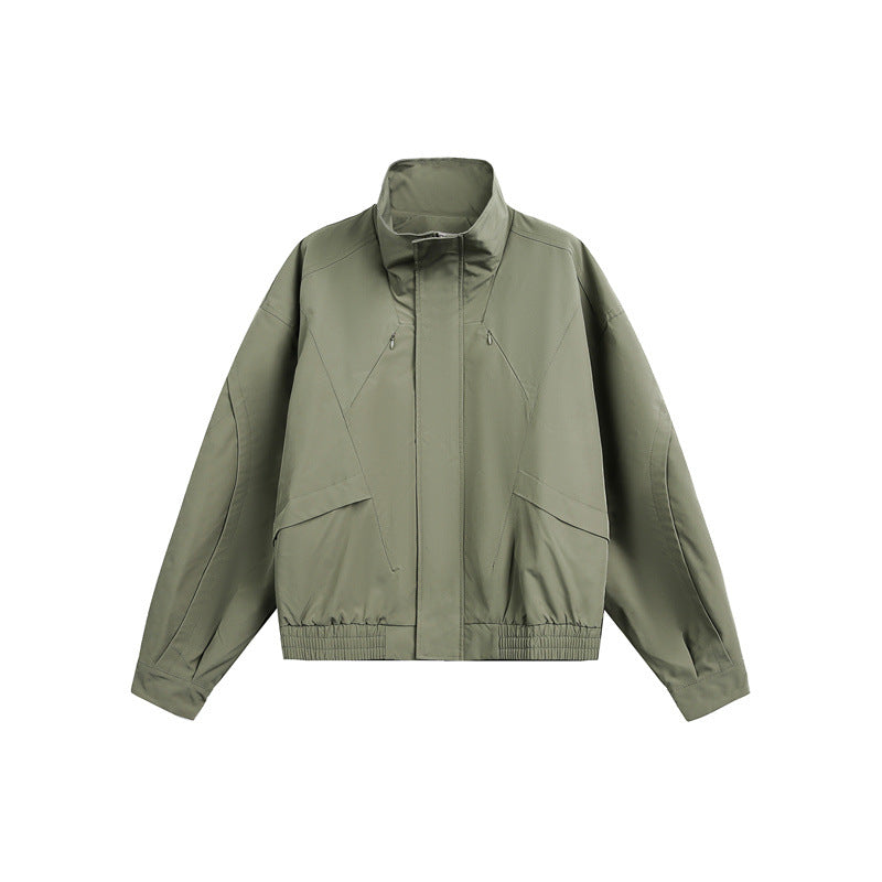 Unisex Kurzblouson im minimalistischen Tech‑Stoff mit Funnelkragen und verdeckter Frontblende Shop Nory