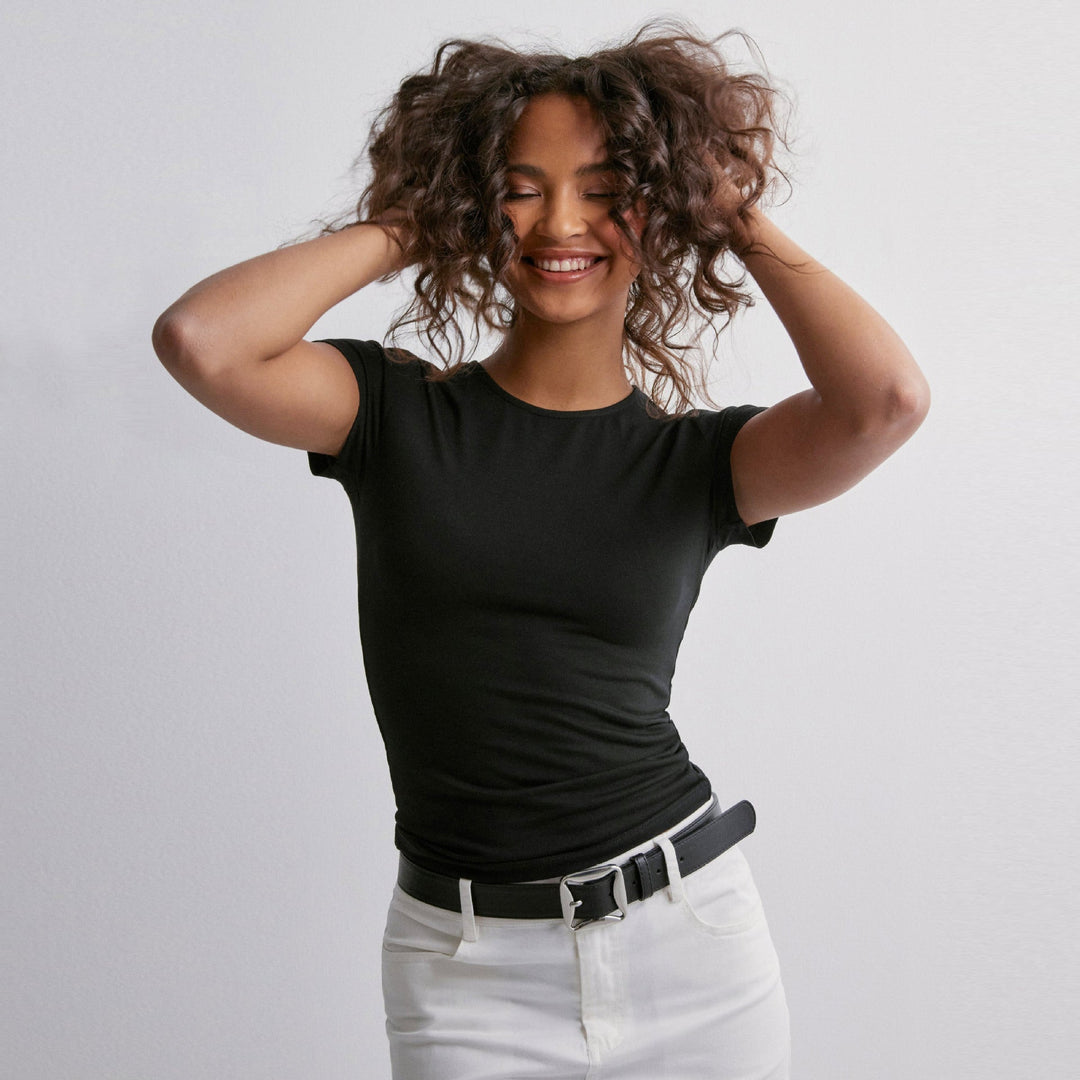 Damen Slim Fit T-Shirt aus hochwertigem Baumwollmix mit elastischem Stretch