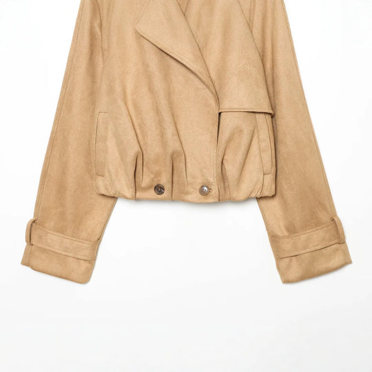 Damen Kurzgeschnittene Trenchjacke in Veloursleder‑Optik mit Schulterklappen und Schnallenmanschetten Shop Nory