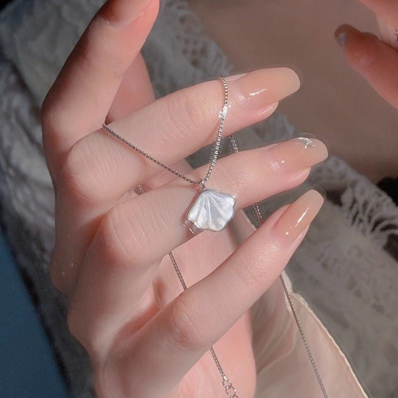 Damen Halskette mit elegantem Muschelanhänger Shop Nory