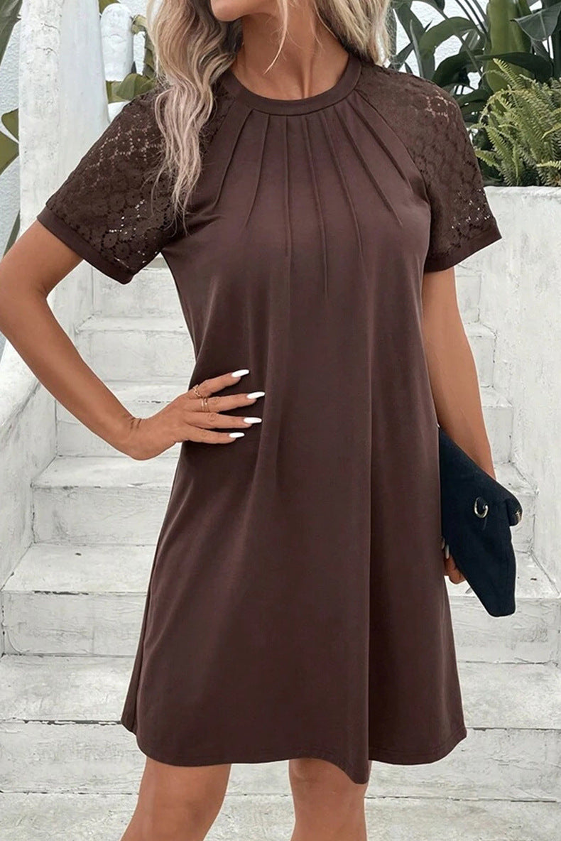 Damen Kurzärmeliges Freizeitkleid mit Faltenoberteil und Spitzeneinsätzen Shop Nory
