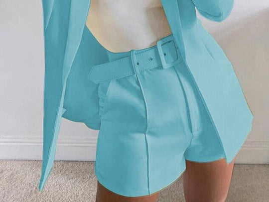Damen Zweiteiliges maßgeschneidertes Blazer‑Set mit hochtaillierten Shorts und Gürtel Shop Nory