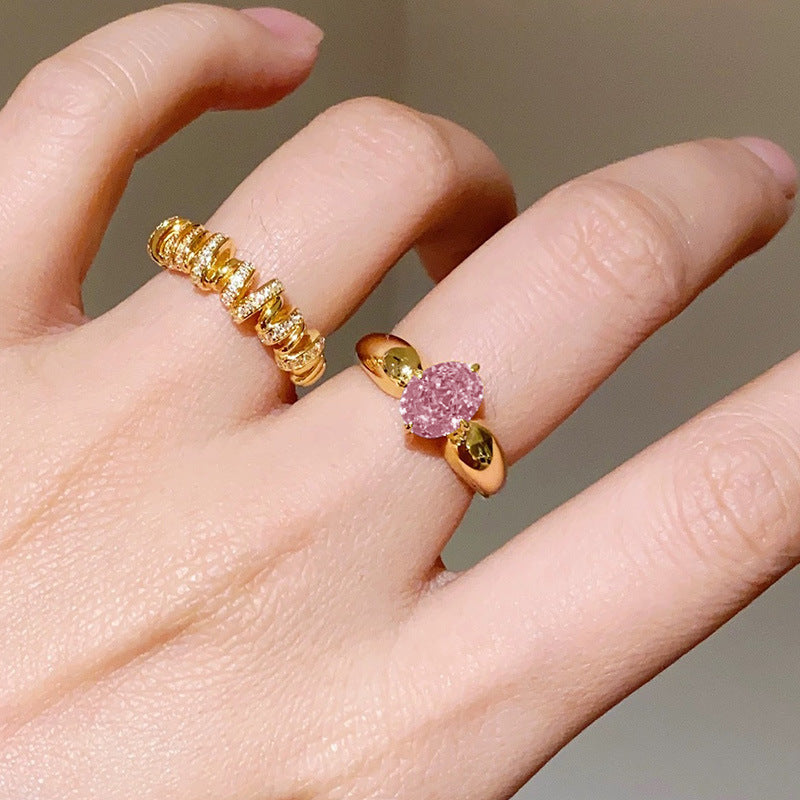 Damenring mit exquisitem ovalem Edelsteinbesatz Shop Nory
