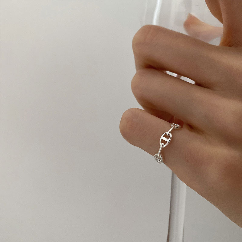 Damen stilvoller offener Ring mit dezenter Verknüpfung Shop Nory