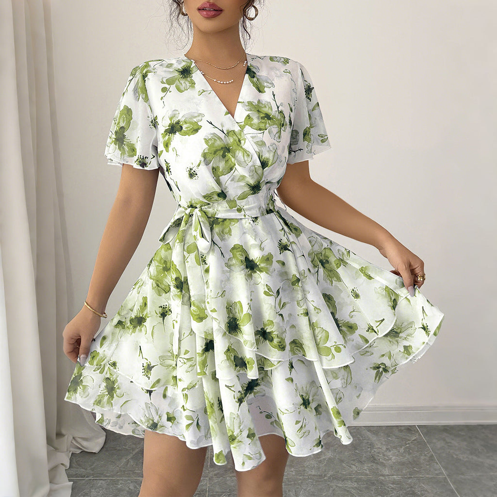 Damen Wickelkleid mit floralem Muster und schwingendem Rock
