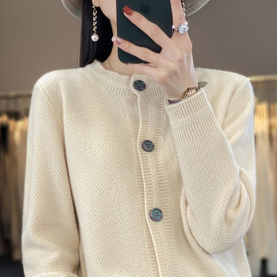 Damen Strukturierter Feinstrick-Cardigan mit kaschmirähnlicher Haptik, durchgehender Knopfleiste und kastiger Oversize‑Passform Shop Nory