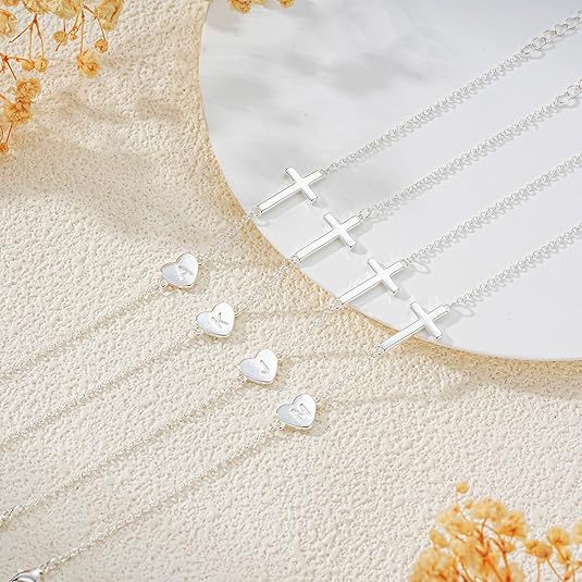 Damenarmband mit Herz- und Kreuzanhänger Shop Nory