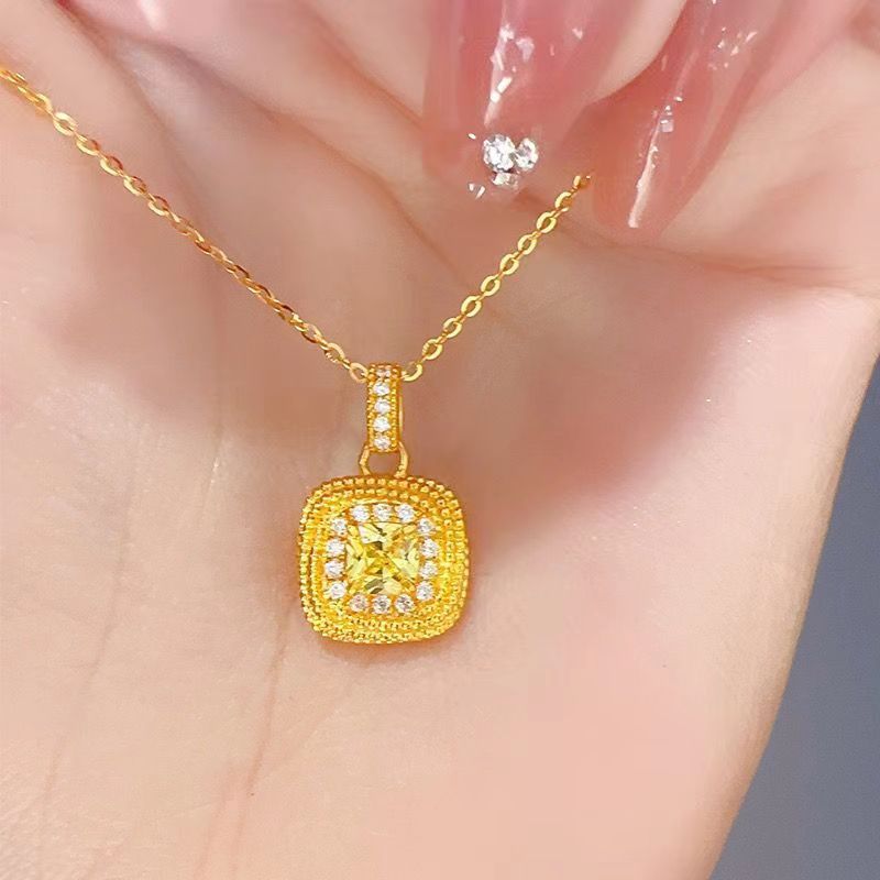Damenring mit kunstvollem Zirkonia-Besatz und elegantem Golddesign Shop Nory