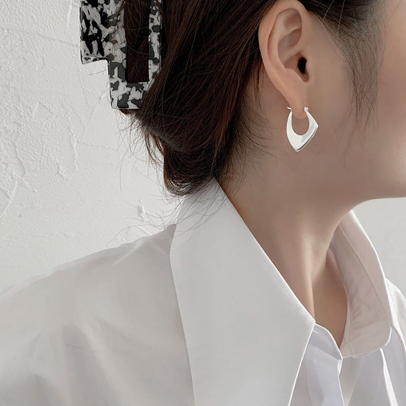 Damen Ohrhänger mit modernem asymmetrischem Design Shop Nory