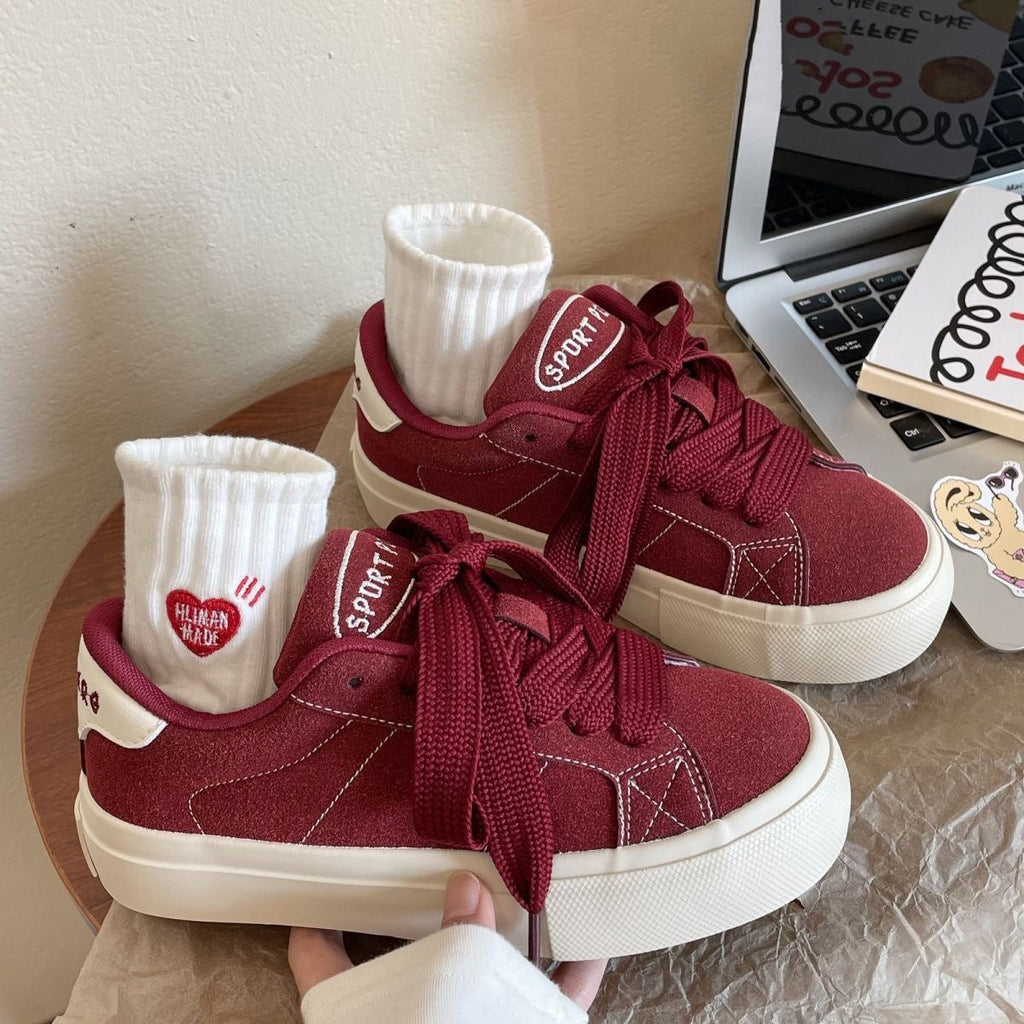 Damen Sportliche Sneaker mit weichem Wildleder-Obermaterial und dämpfender Sohle