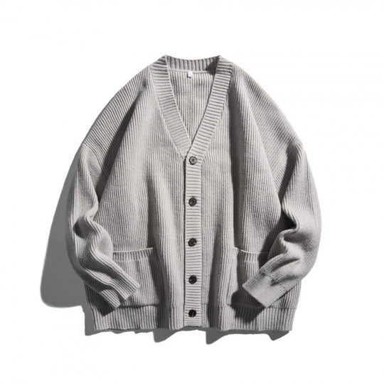 Unisex Oversize-Feinstrick-Cardigan mit V-Ausschnitt, Knopfleiste und aufgesetzten Taschen Shop Nory