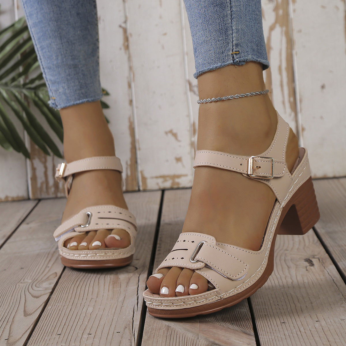 Damen modische Sandaletten mit eleganter Schnalle und Holz-Blockabsatz
