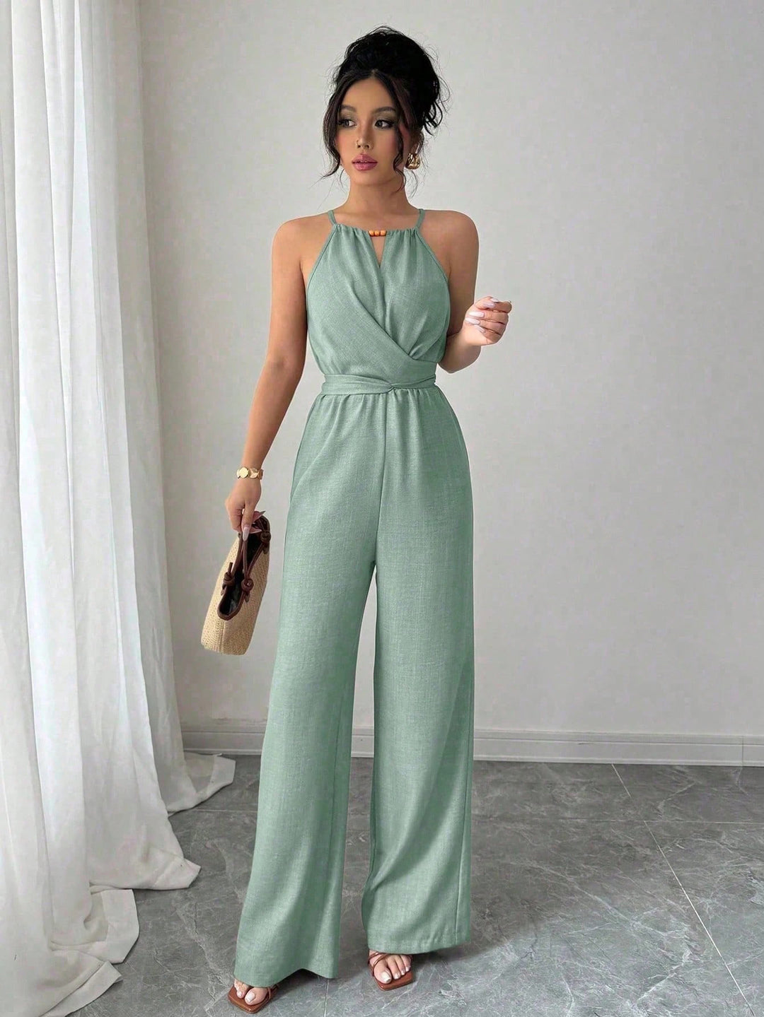 Damen Ärmelloser Neckholder-Jumpsuit mit Wickeloberteil und weitem Bein Shop Nory