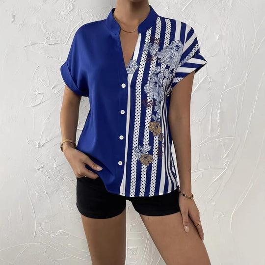 Damen Kurzarmbluse mit Stehkragen und asymmetrischem Streifen‑Blumenprint Shop Nory