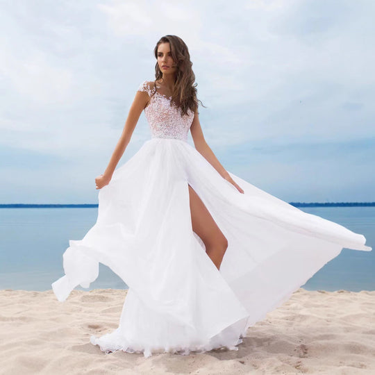 Damen Hochzeitskleid mit elegantem Spitzenoberteil und schwingendem Rock