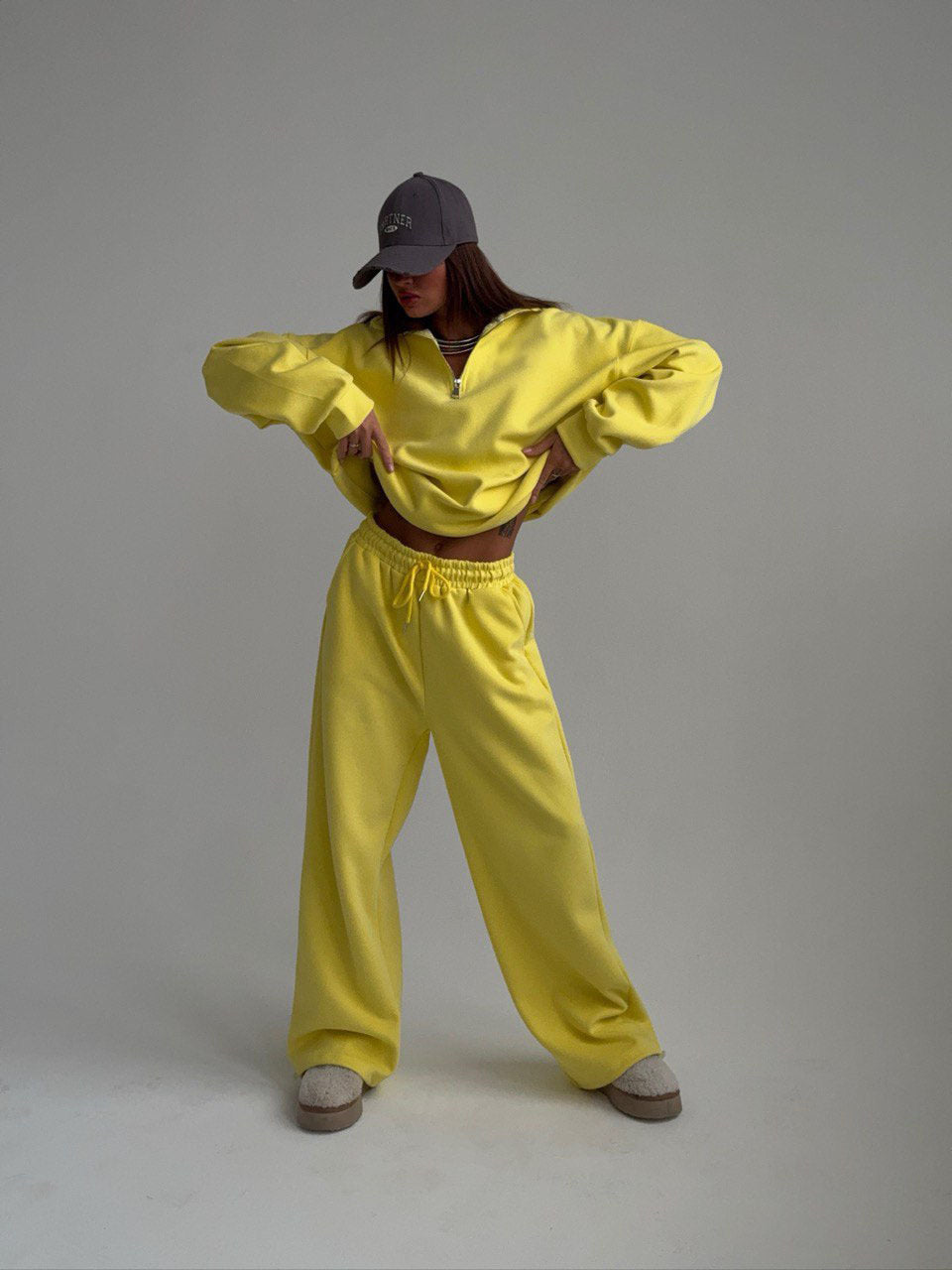 Damen Oversize Sweatshirt mit Halbzip und hohem Stehkragen Shop Nory