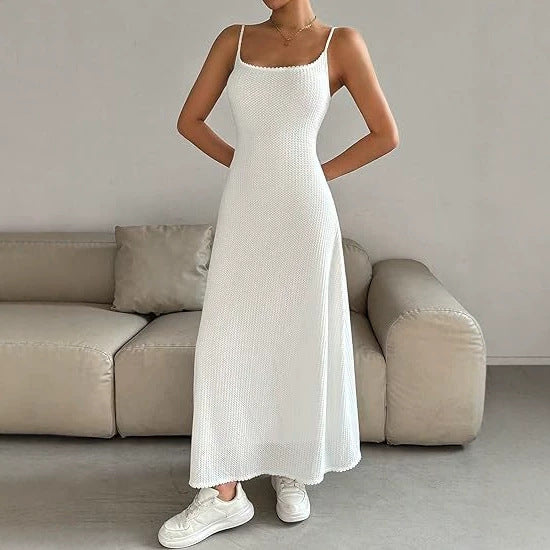 Damen Maxikleid mit zarten Trägern und raffinierter Rippstruktur