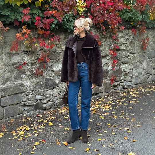 Damen Boxy-Fauxfur-Jacke mit voluminösem Schalkragen und kastiger Silhouette Shop Nory