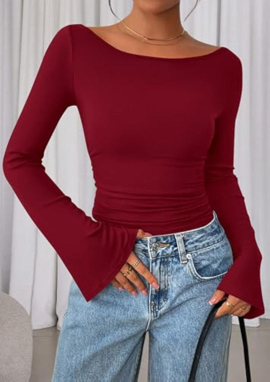 Damen Enganliegendes Langarm-Oberteil mit Carmen-Ausschnitt, Taillenraffung und ausgestellten Ärmeln Shop Nory