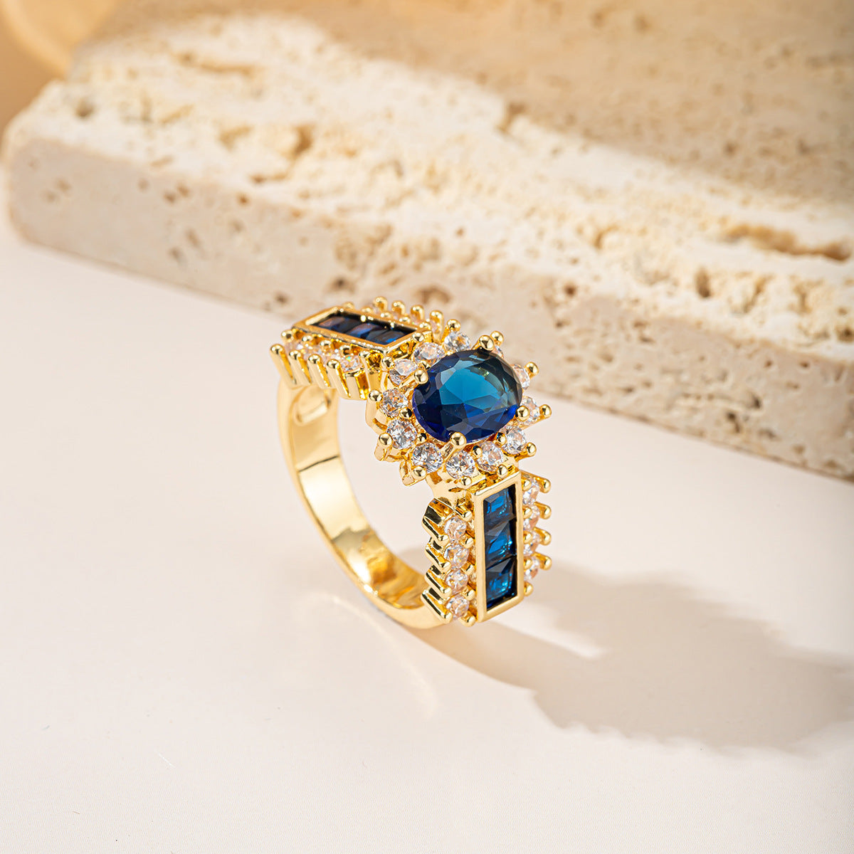 Damen eleganter und funkelnder Ring mit Edelsteinen Shop Nory