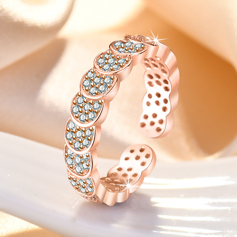 Damen zierlicher Ring mit funkelnden Zirkonia-Elementen und elegantem Design Shop Nory