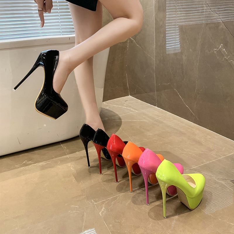 Damen Plateau-Pumps mit glänzendem Obermaterial und hohem Stiletto-Absatz