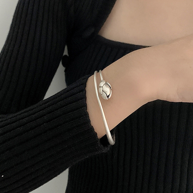 Damen Offenes Armband mit stilvollem Smiley-Design Shop Nory