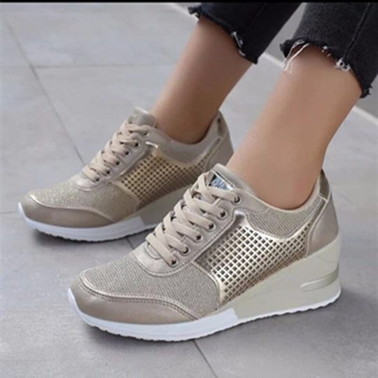 Damen Keilabsatz-Sneaker mit Mesh-Details und gepolstertem Komfort-Fußbett Shop Nory