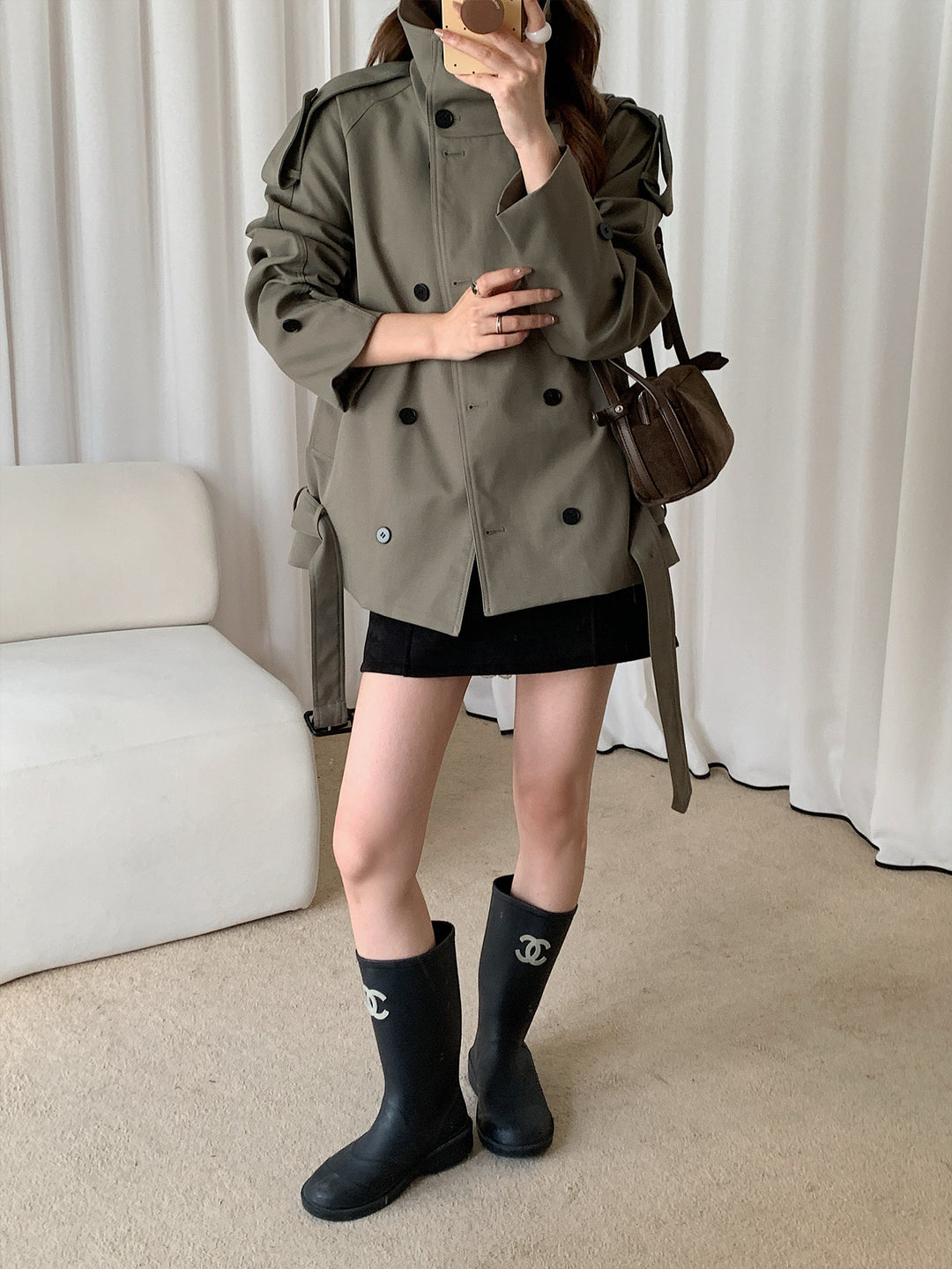 Damen Kurz geschnittener doppeltreihiger Trench mit Stehkragen und Schulterklappen Shop Nory