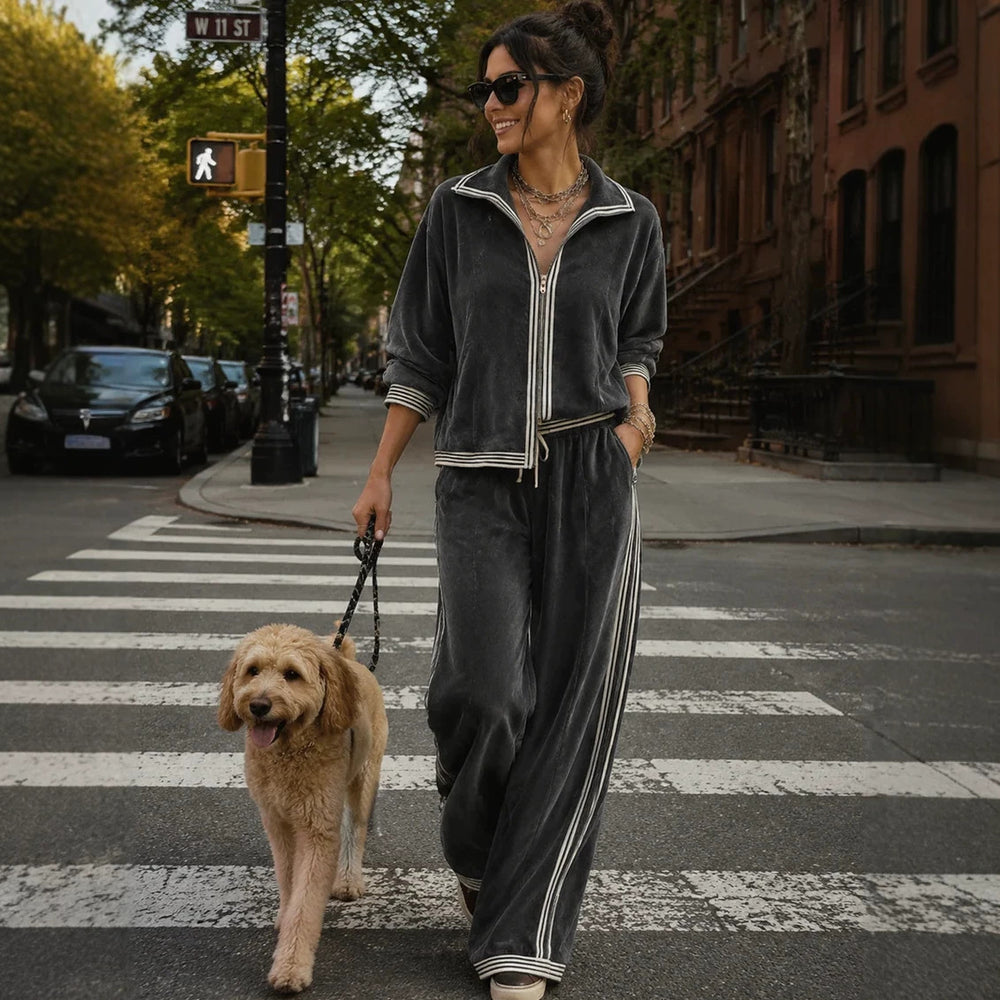 Damen Lässiges Velours-Jogginganzug-Set mit Reißverschluss und Kontraststreifen Shop Nory