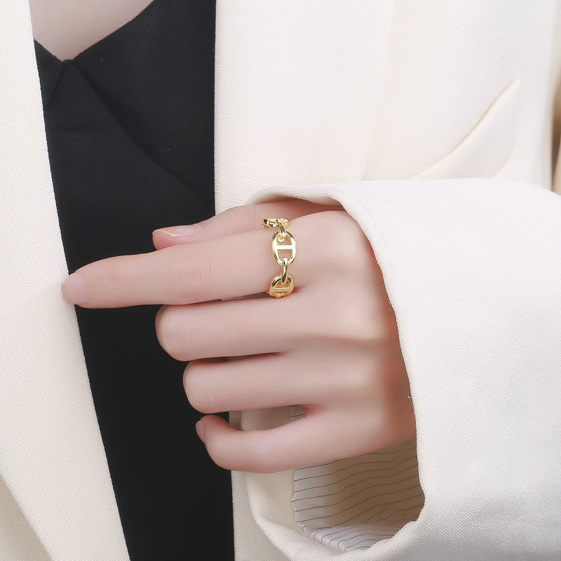 Damen Ring mit modernem Kettendesign und hochwertiger Gold-Oberfläche Shop Nory