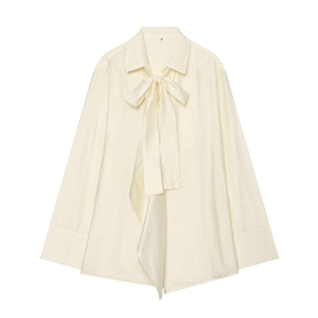 Damen Oversize-Seidenoptik-Bluse mit Schleifenkragen und asymmetrischem Saum Shop Nory