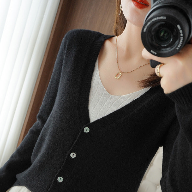 Damen Leichter V‑Ausschnitt-Cardigan aus Kaschmir‑Mix mit feiner Rippkante Shop Nory