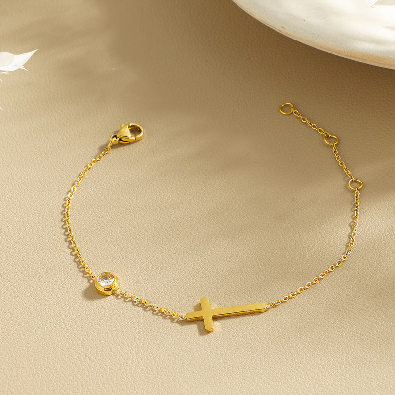 Damen Armband mit Kreuzanhänger und funkelndem Kristall Shop Nory