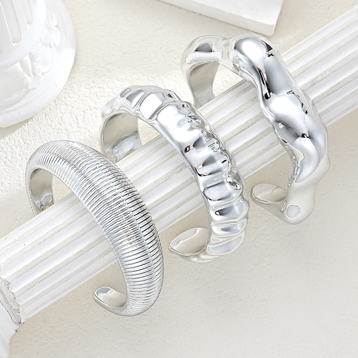 Damen Armband Set mit geschwungenem, modernem Design Shop Nory