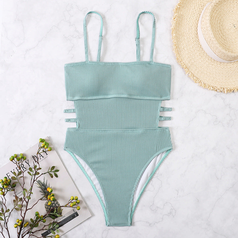 Damen Einteiler Badeanzug mit elegantem Rippendesign und figurschmeichelnder Silhouette
