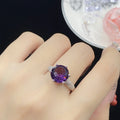 Damen Stilvoller Ring mit funkelndem Amethyst und Zirkonia-Details Shop Nory