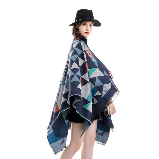 Damen Oversize-Ruana im Jacquard-Wickelstil mit dreieckigem Muster und Fransensaum Shop Nory