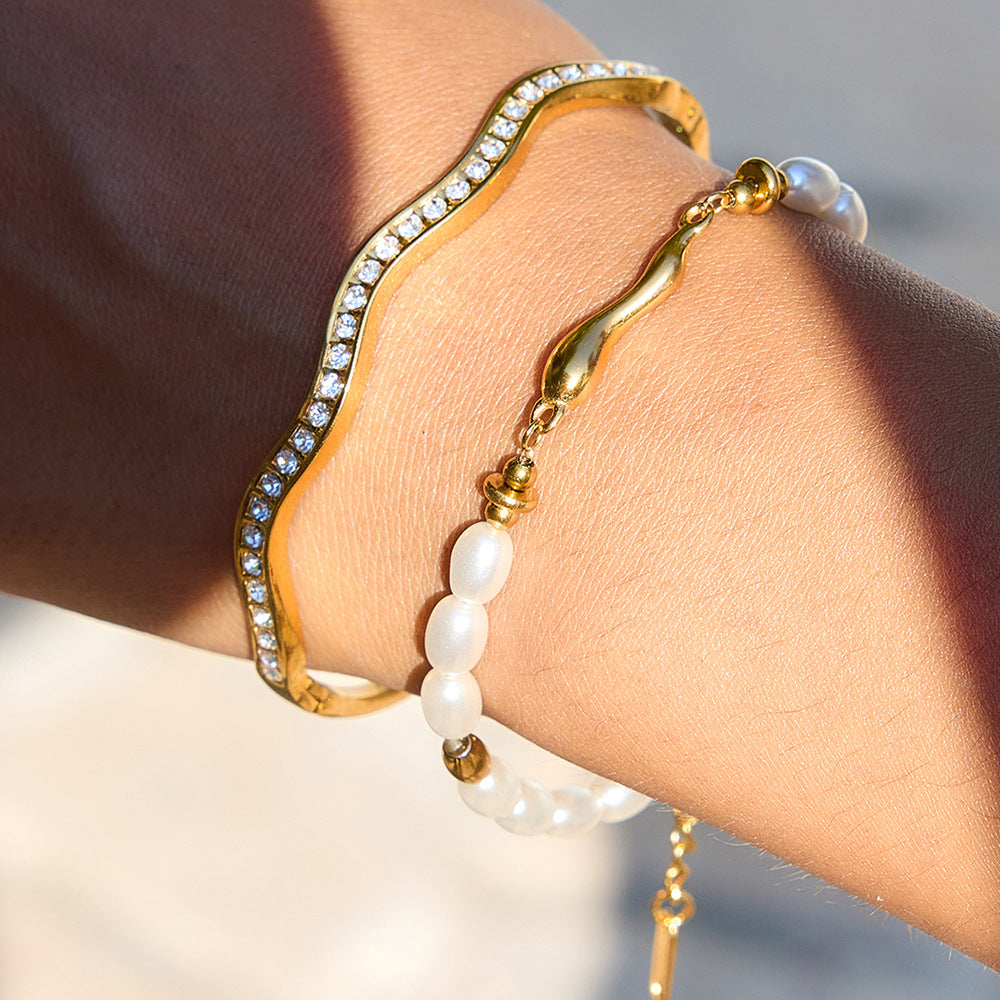 Damen Offenes Armband mit funkelndem Zirkonbesatz und hypoallergenen Eigenschaften Shop Nory