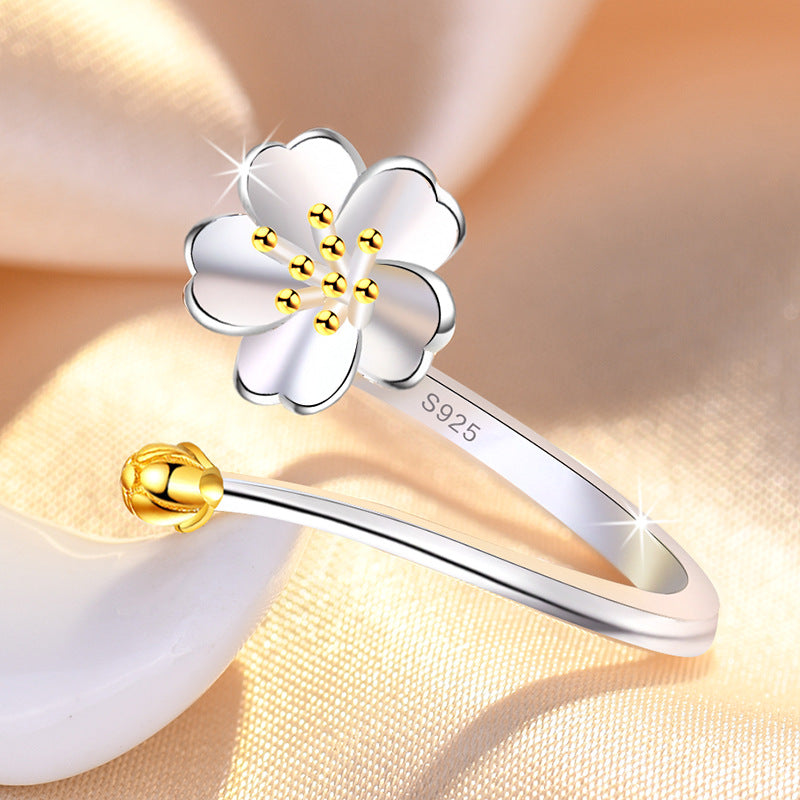 Damenring mit floralem Design und feiner Goldverzierung Shop Nory