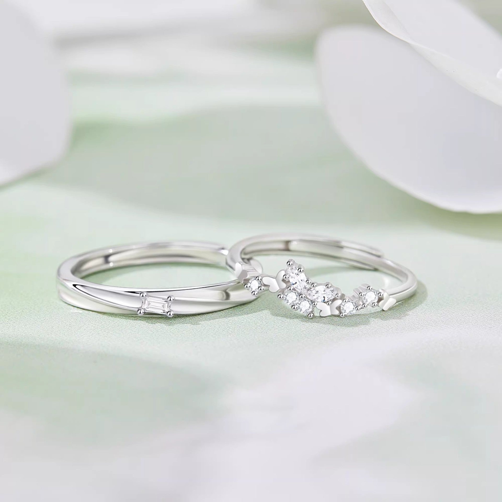 Damenring mit elegantem geschwungenem Design und funkelndem Akzent Shop Nory