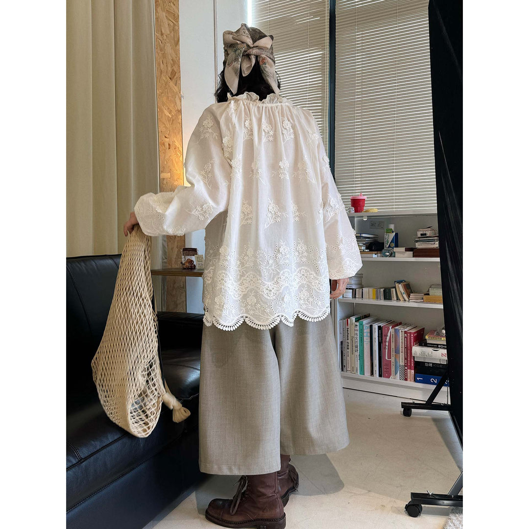 Damen Bestickte Baumwoll-Spitzenbluse mit Volumenärmeln und V‑Ausschnitt Shop Nory