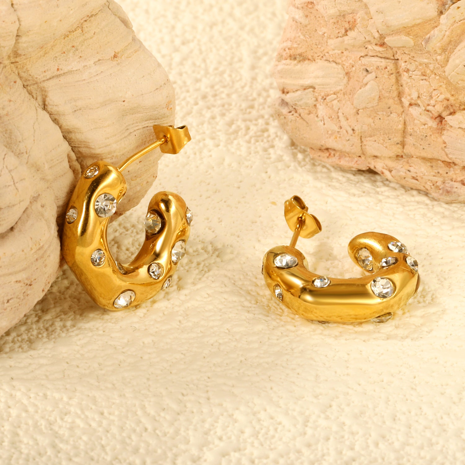 Damen Creolen mit farbigen Halbedelsteinen und elegantem Goldüberzug Shop Nory