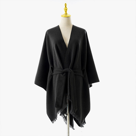 Damen Wickelponcho mit Bindegürtel, V-Ausschnitt und Fransensaum Shop Nory