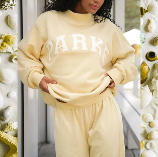Damen Gemütliches Freizeit-Set mit Oversize kurz geschnittenem Sweatshirt und elastischen Baumwoll-Shorts Shop Nory