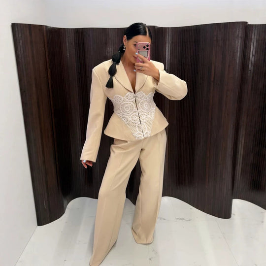 Damen Zweiteiliges Anzugset mit tailliertem Blazer, Spitzen‑Corsage und weiter Palazzohose Shop Nory