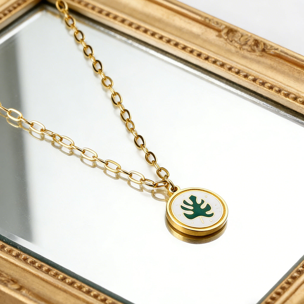 Damen Halskette mit kunstvollem Blätteranhänger aus goldplattiertem Edelstahl Shop Nory
