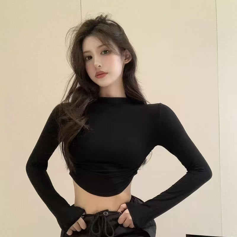 Damen Figurnahes Langarm-Cropped-Top mit Stehkragen, seitlicher Raffung und verlängerten Ärmeln Shop Nory
