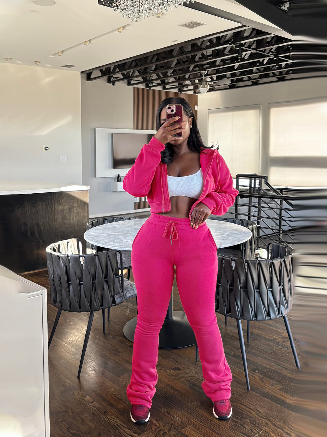 Damen nan kurz geschnittenes Zip-Hoodie und Highwaist-Jogginghose-Set mit Kordelzug und leicht gerafften Knöchelabschlüssen Shop Nory