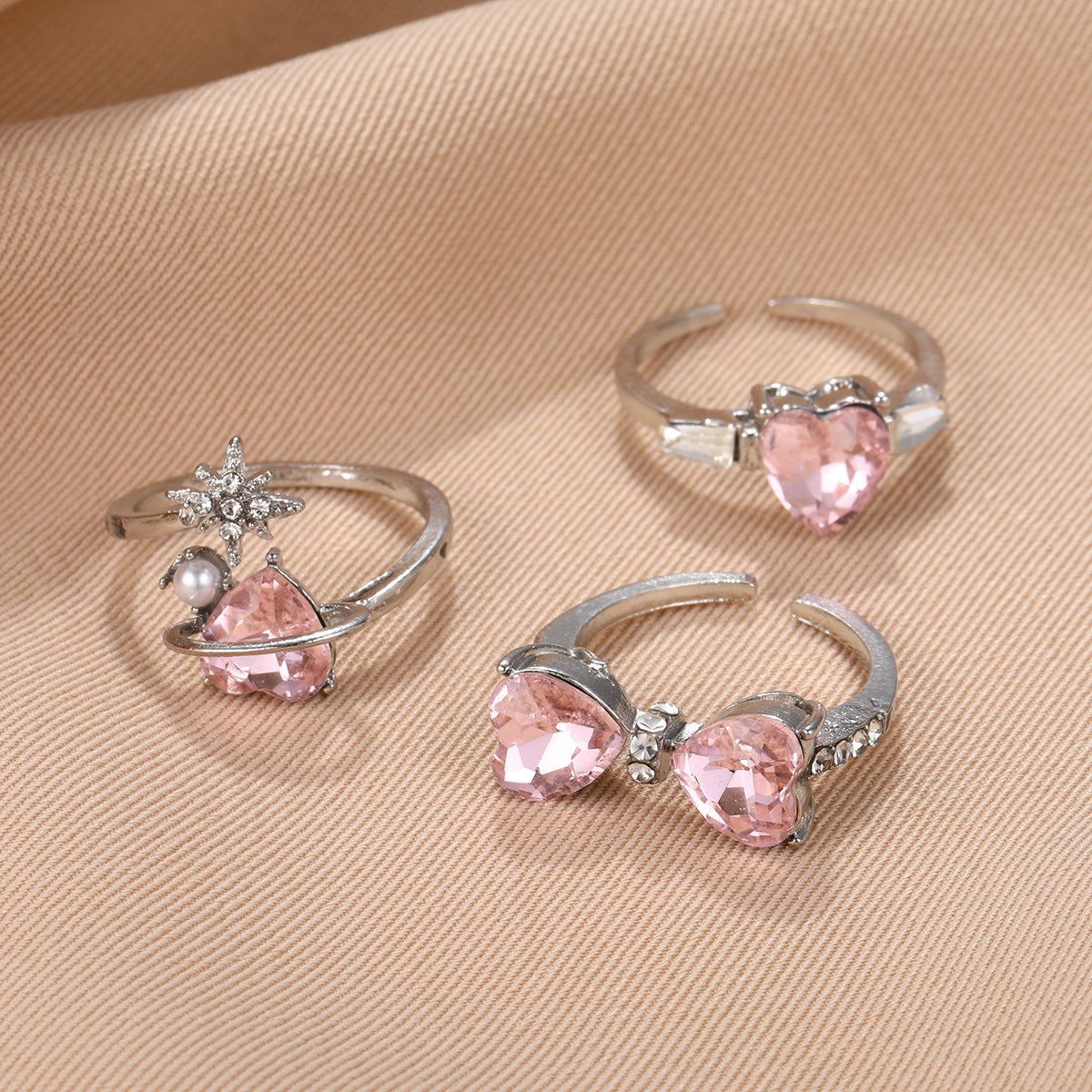 Damenring mit floralem Design und funkelnden Zirkonia Shop Nory 1781548707